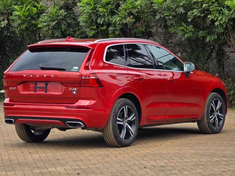 
								Volvo XC60 D4 full									