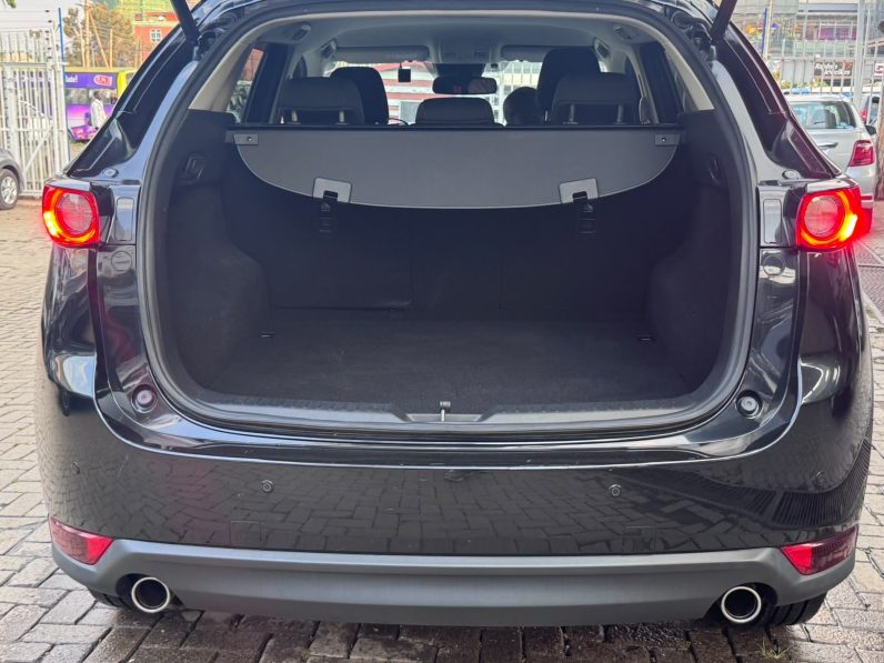 
								Mazda CX-5 full									