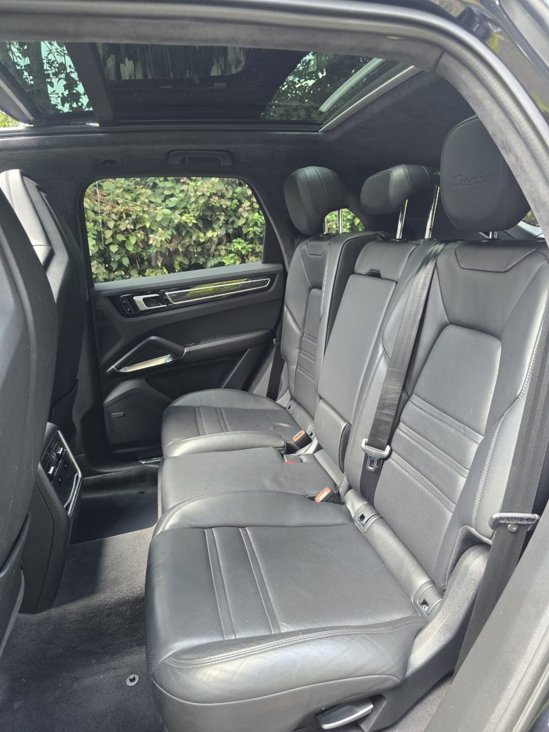 
								Porsche Cayenne Turbo full									