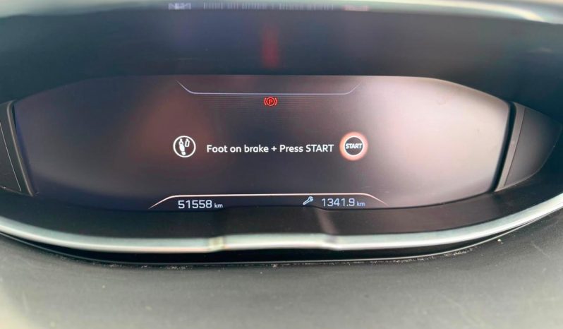 
								Peugeot 5008 GT full									
