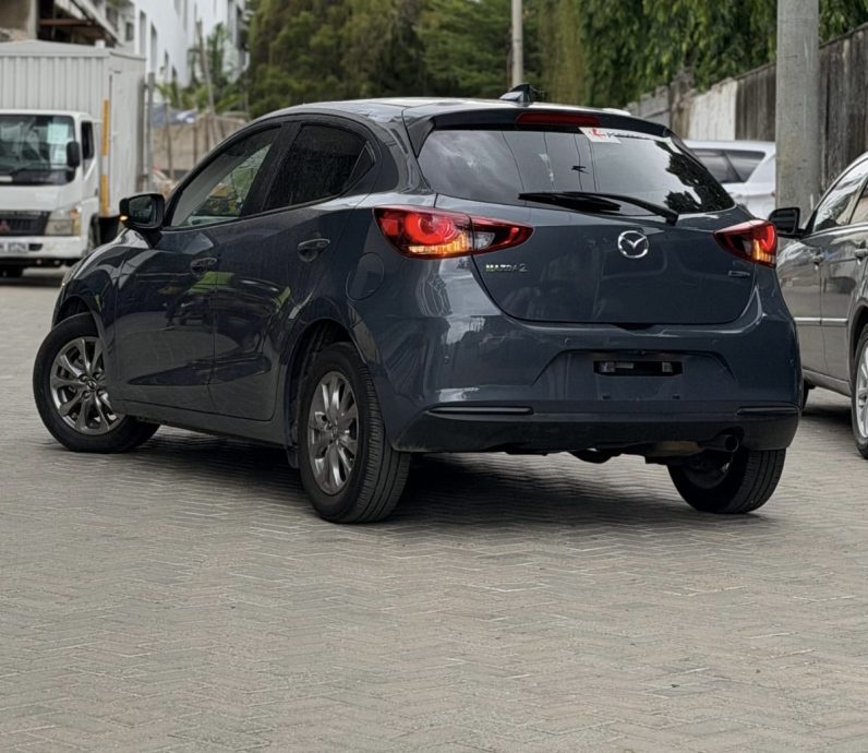 
								Mazda 2 full									