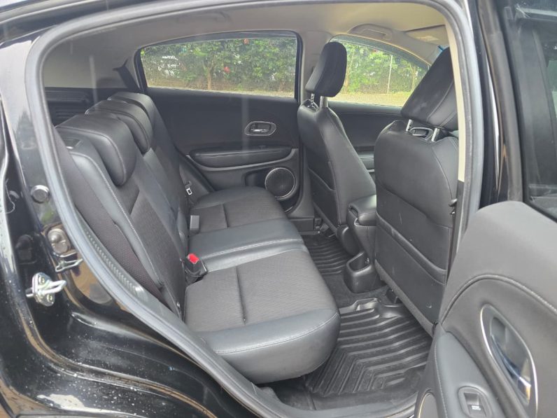
								Honda Vezel Z full									
