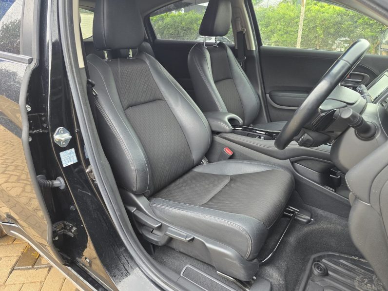 
								Honda Vezel Z full									