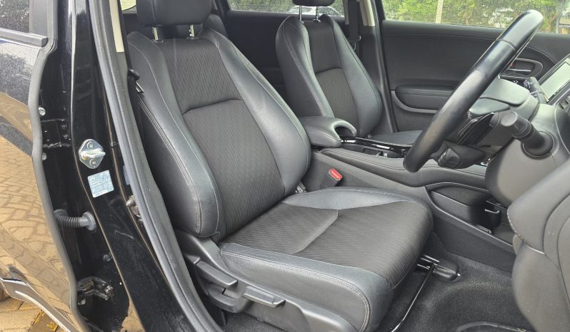 
								Honda Vezel Z full									