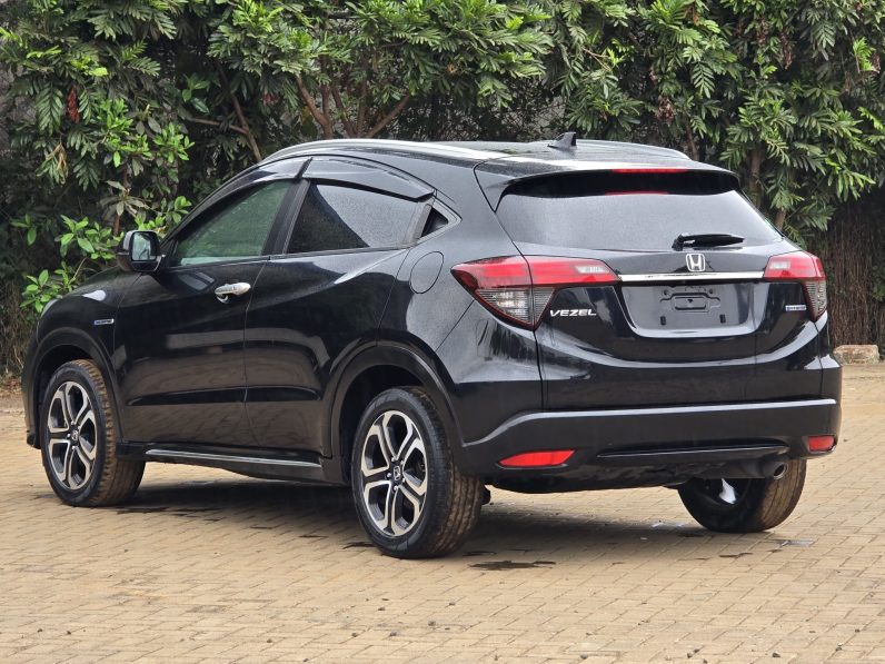 
								Honda Vezel Z full									