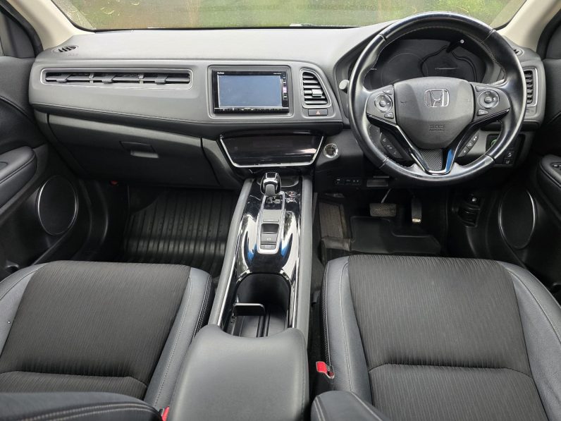 
								Honda Vezel Z full									
