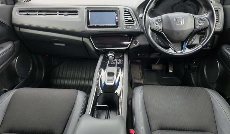 
								Honda Vezel Z full									