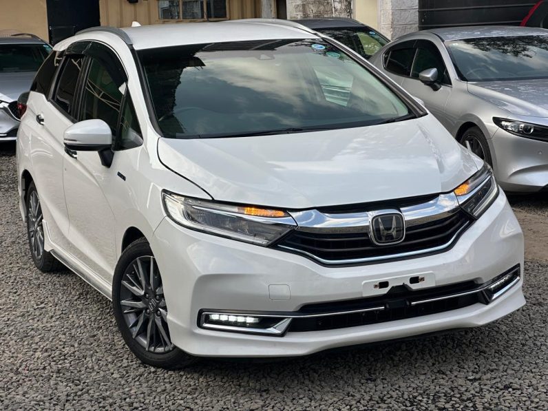 
								Honda Fit Shuttle Z full									