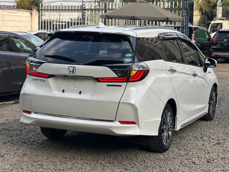 
								Honda Fit Shuttle Z full									