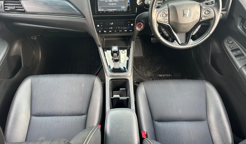 
								Honda Fit Shuttle Z full									