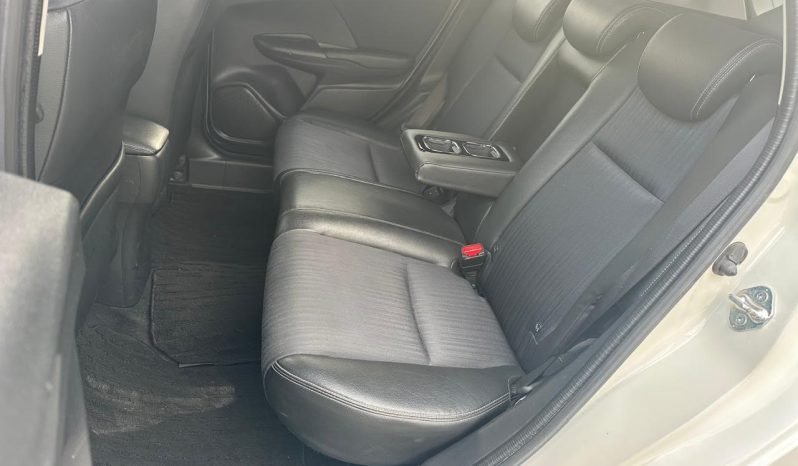 
								Honda Fit Shuttle Z full									