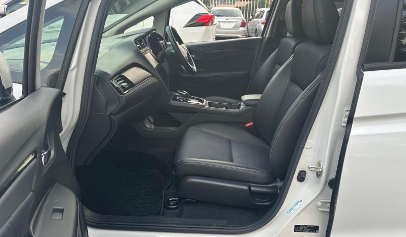 
								Honda Fit Shuttle Z full									