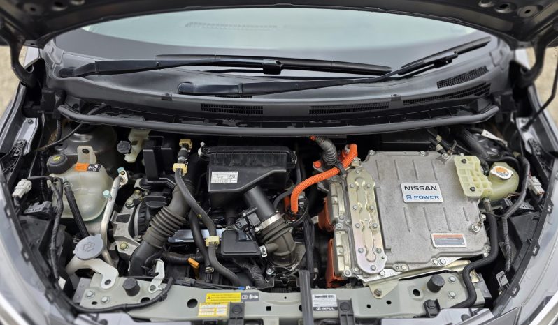 
								Nissa Note E-power full									