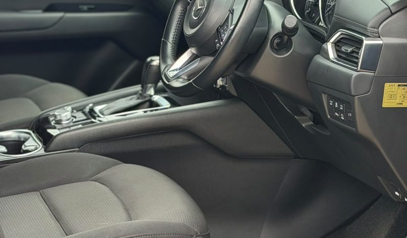 
								Mazda CX-5 full									