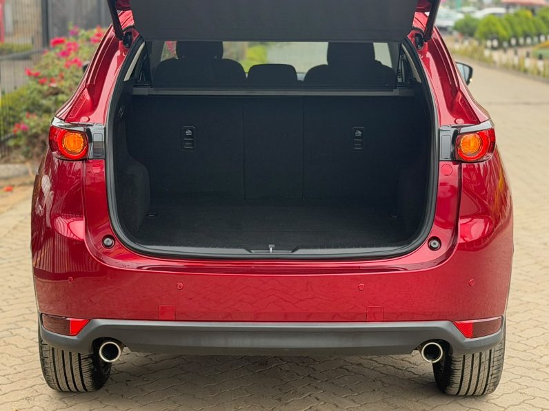 
								Mazda CX-5 full									