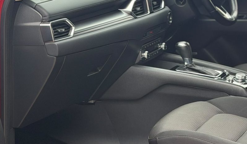 
								Mazda CX-5 full									