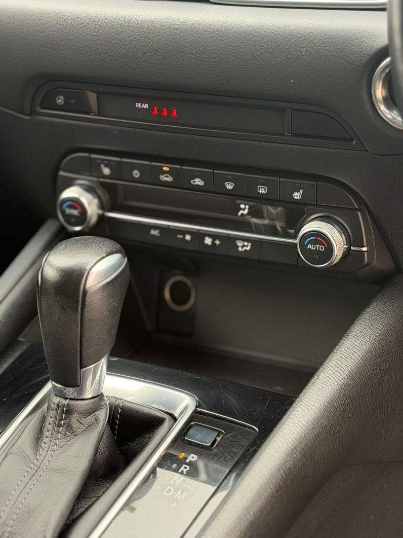 
								Mazda CX-5 full									