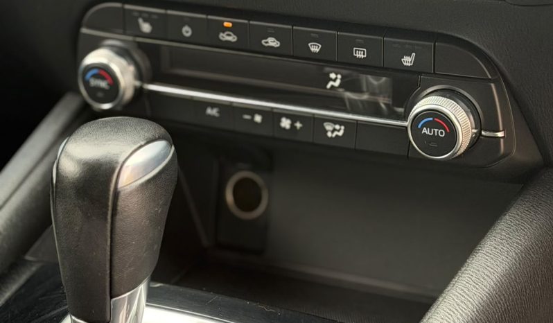 
								Mazda CX-5 full									