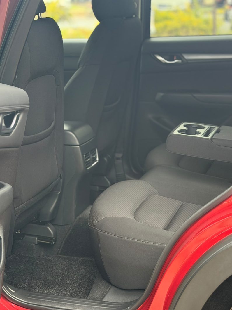
								Mazda CX-5 full									