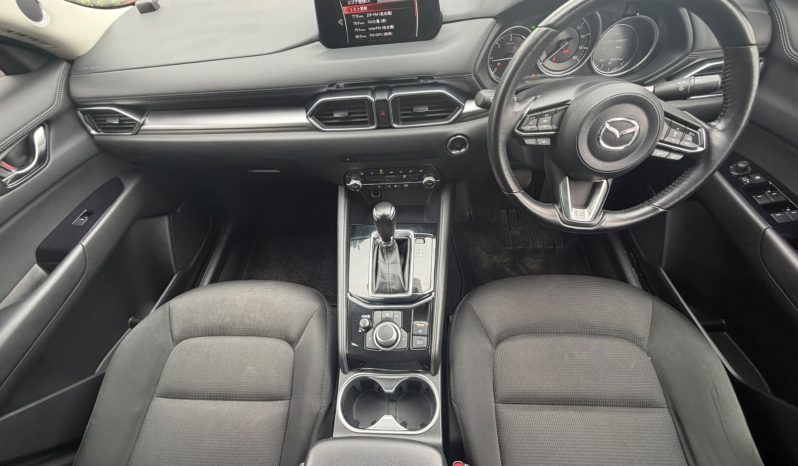 
								Mazda CX-5 full									