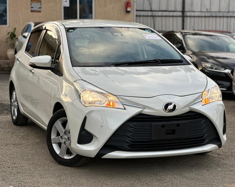 
								Toyota Vitz full									