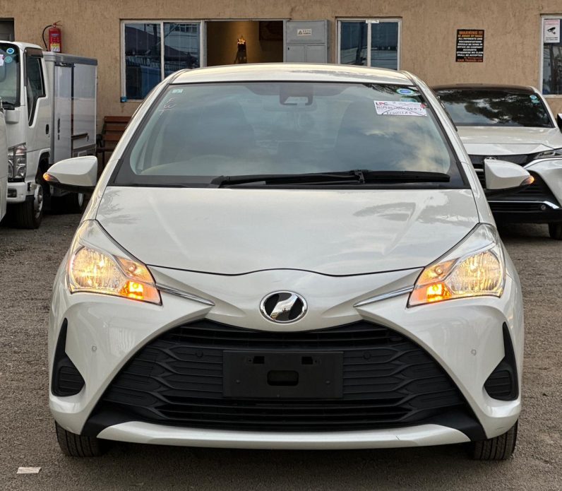 
								Toyota Vitz full									