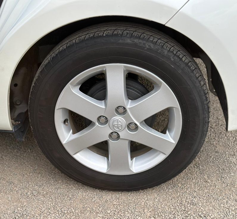 
								Toyota Vitz full									