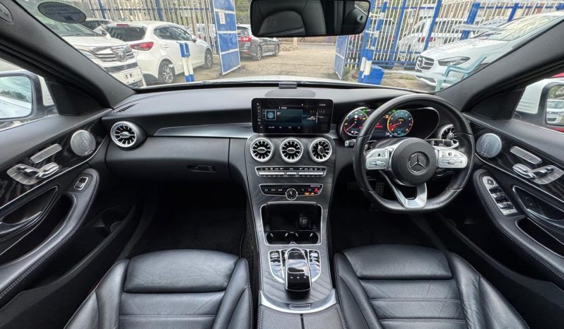 
								Mercedes Benz C200 full									
