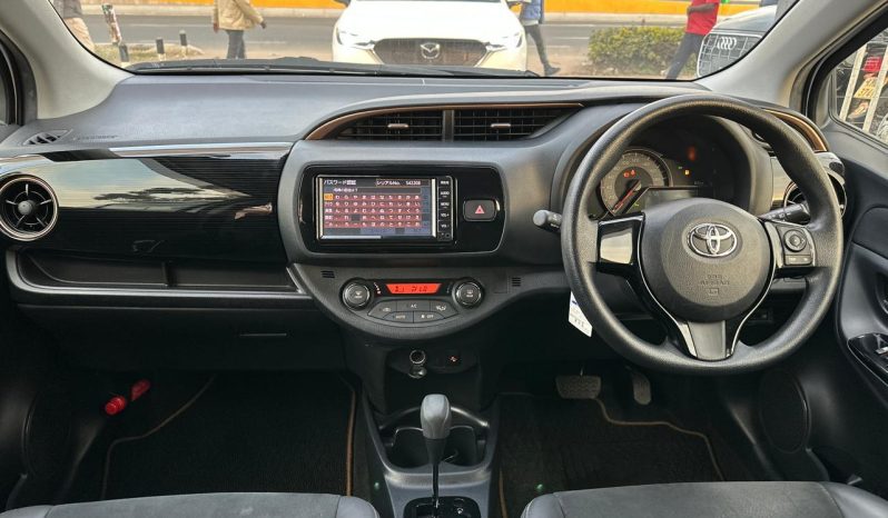 
								Toyota Vitz full									