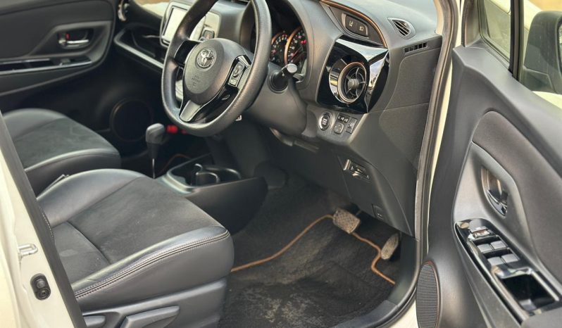 
								Toyota Vitz full									