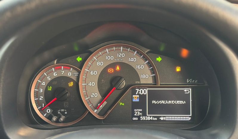 
								Toyota Vitz full									