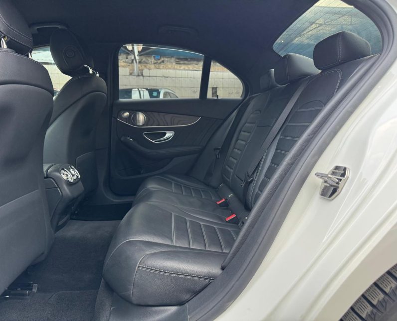 
								Mercedes Benz C200 full									