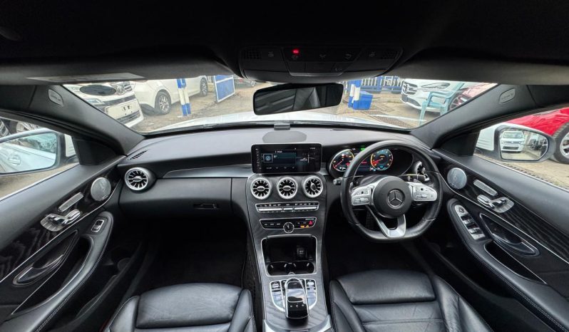 
								Mercedes Benz C200 full									