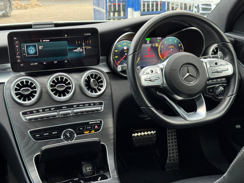 
								Mercedes Benz C200 full									