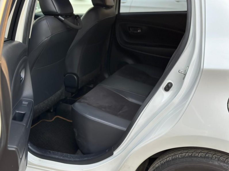 
								Toyota Vitz full									