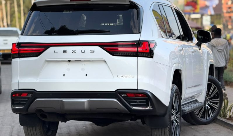 
								Lexus LX600 full									