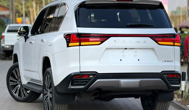 
								Lexus LX600 full									