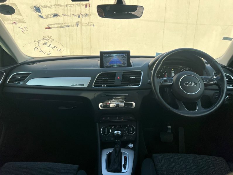 
								Audi Q3 full									