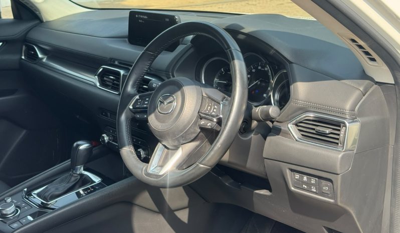 
								Mazda CX-5 full									