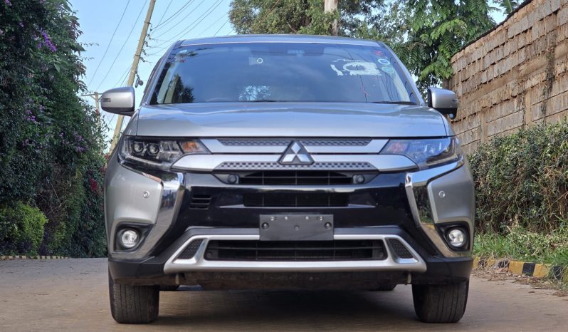 
								Mitsubishi Outlander full									