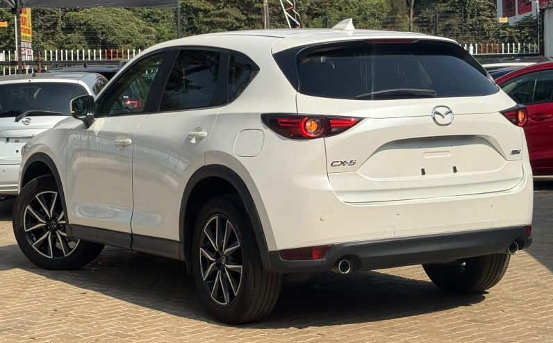 
								Mazda CX-5 full									