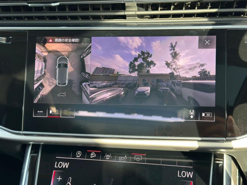 
								Audi Q8 full									