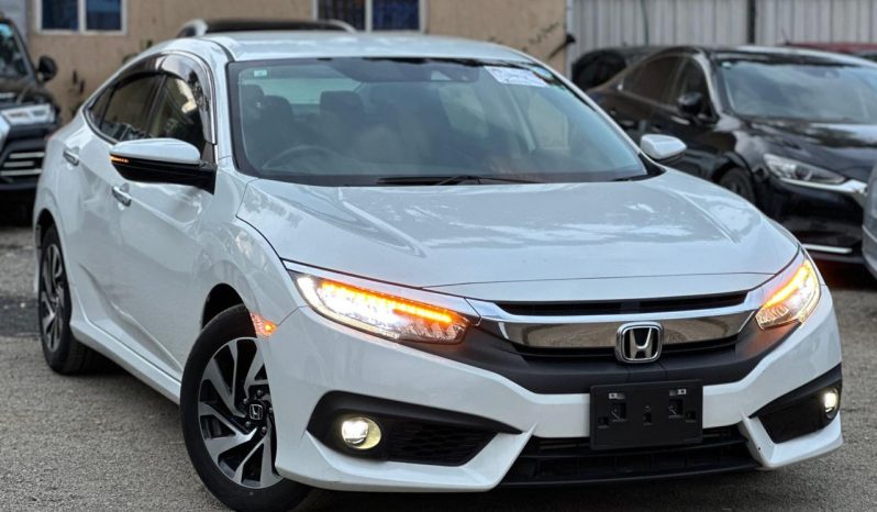 
								Honda Civic Sedan full									