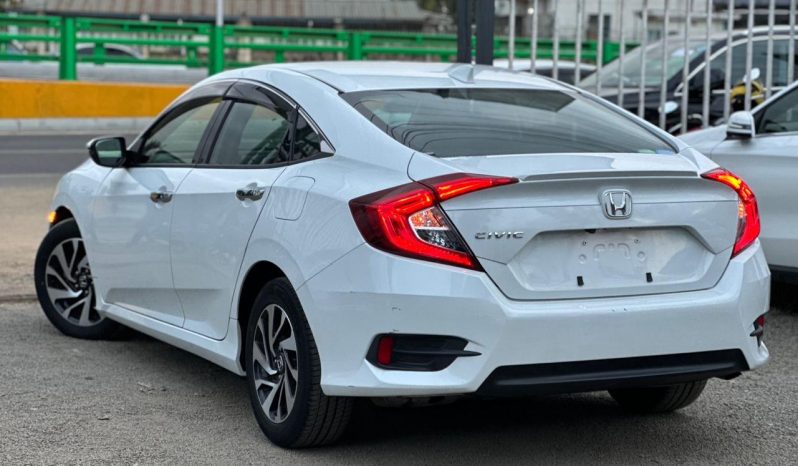
								Honda Civic Sedan full									