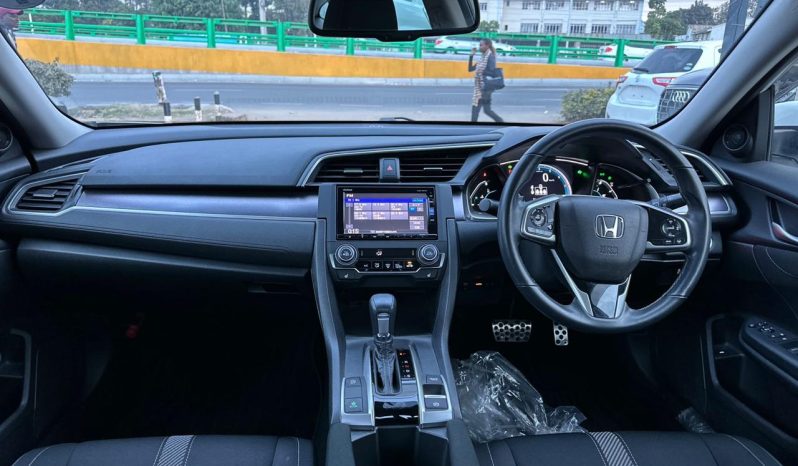 
								Honda Civic Sedan full									