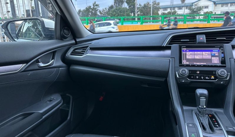 
								Honda Civic Sedan full									