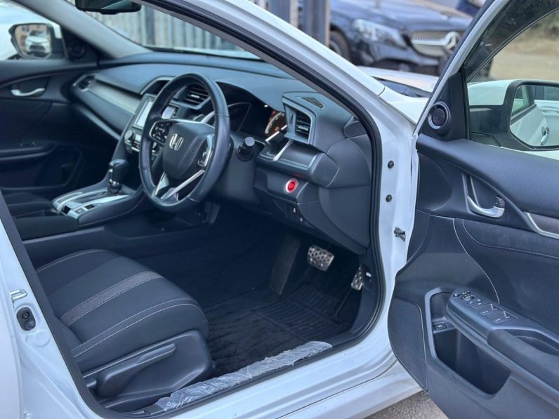 
								Honda Civic Sedan full									