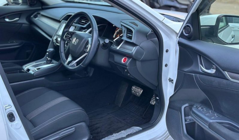 
								Honda Civic Sedan full									