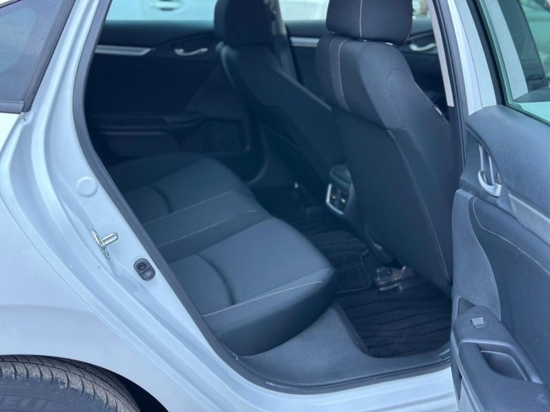 
								Honda Civic Sedan full									