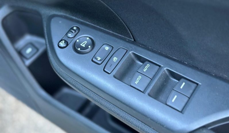 
								Honda Civic Sedan full									
